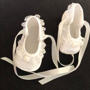 White booties for newborn